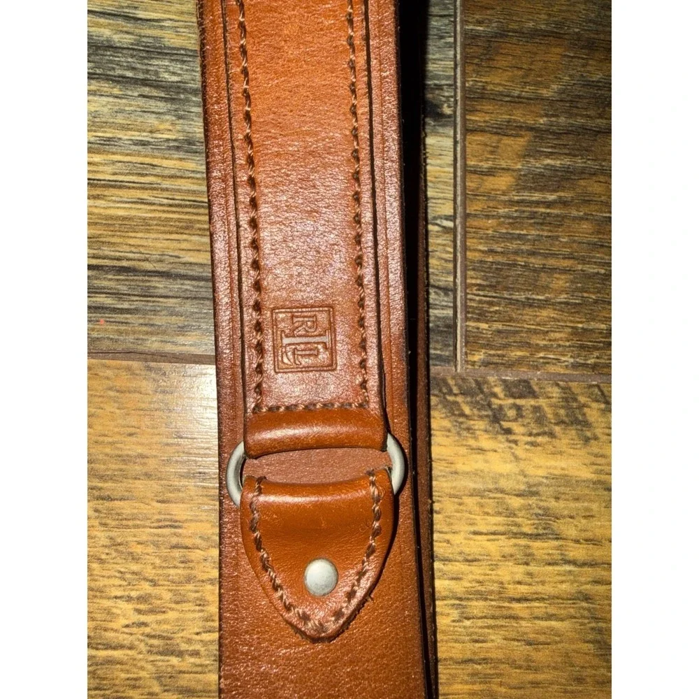 LAUREN Ralph Lauren Leather Belt Featuring A Stirrup-Inspired Design Size 42‎